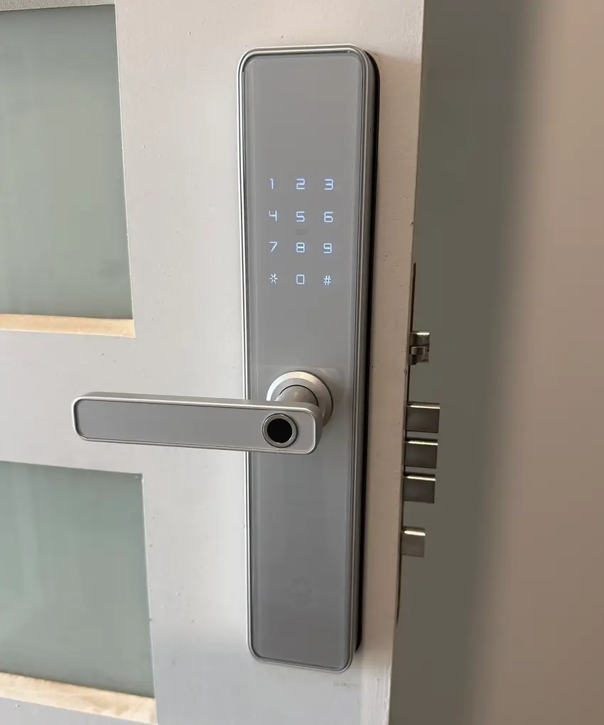 Lionhead Lonsdale digital door lock