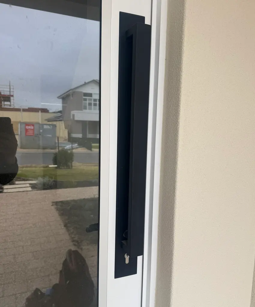 Gainsborough Trilock omni conversion to Lionhead regent digital door lock
